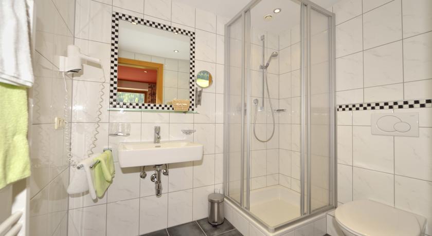 Hotel Garni Viktoria Санкт Антон ам Арлберг Стая снимка